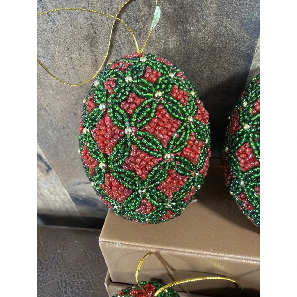 Lot 4 Vtg Hand Beaded Seed Bead Egg Christmas Tree Ornaments Red Green Geometric